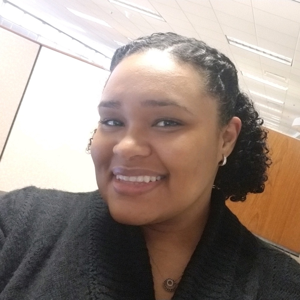 Meet your Posher, Latasha